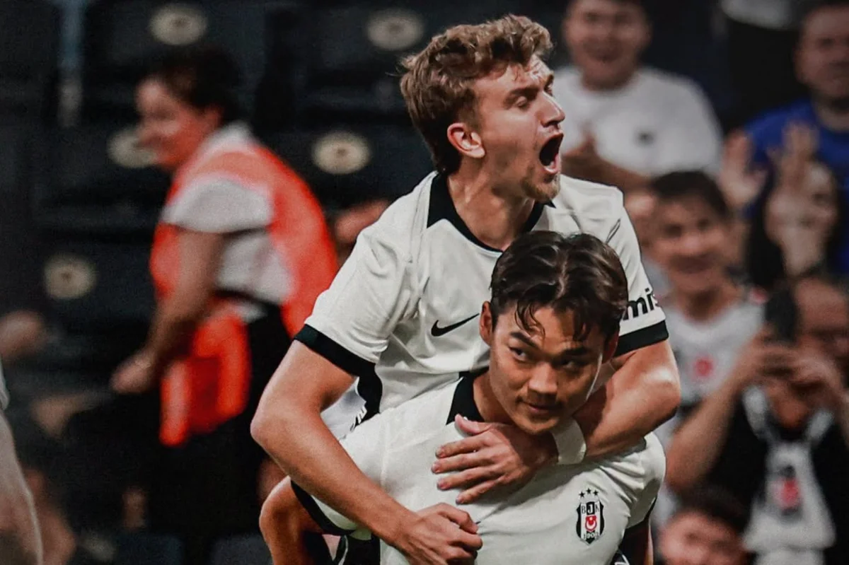 UEFA Avropa Liqası: "Beşiktaş" pley-off mərhələsinin ilk oyununda inamlı qələbə qazanıb
