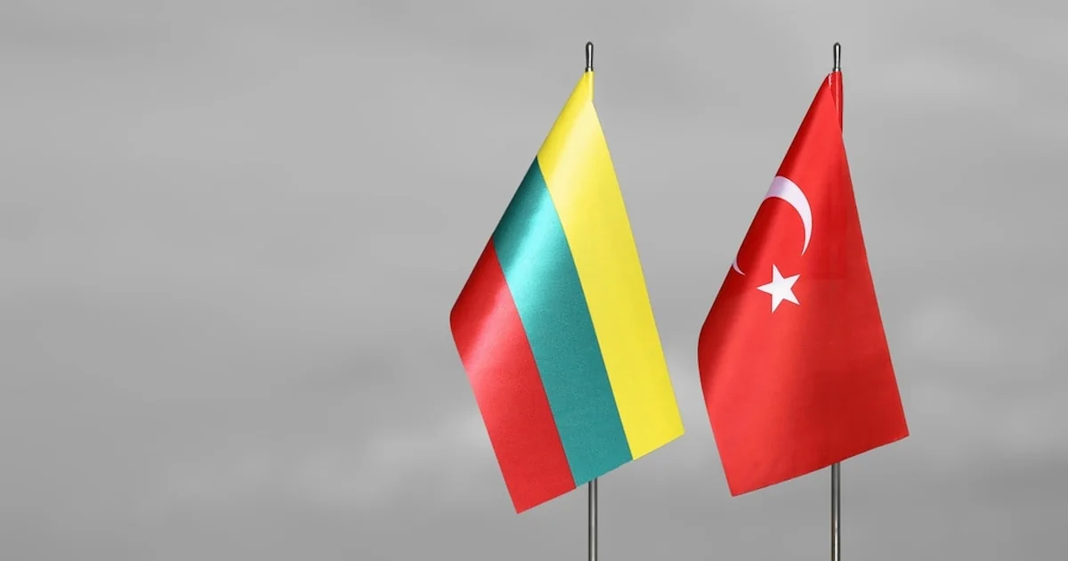 Türkiyə ilə Litva müdafiə sənayesi üzrə təmasların artırılmasını müzakirə edib