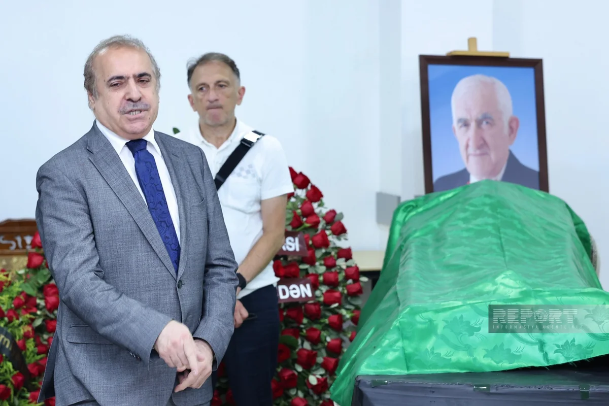 Rafael Hüseynov: Tofiq Bakıxanov böyük bir epoxanın nümayəndəsi idi