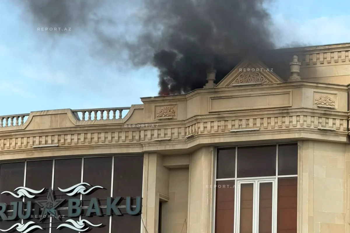 Bakıda gecə klubu yanır