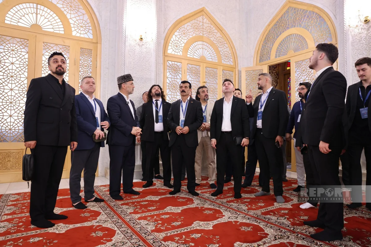 Türkiyə, Gürcüstan və İraqın azərbaycanlı din xadimləri Bibiheybət məscidini ziyarət edib