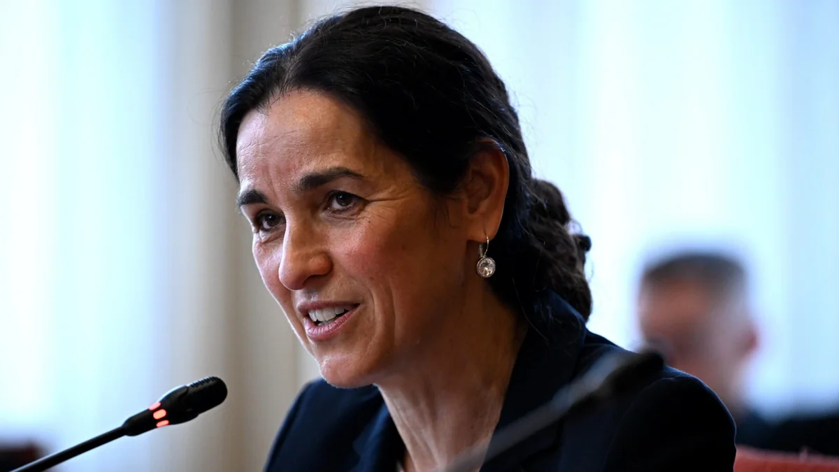 Anita Orban: Macarıstan 10 rusiyalı diplomatı ölkədən çıxarır
