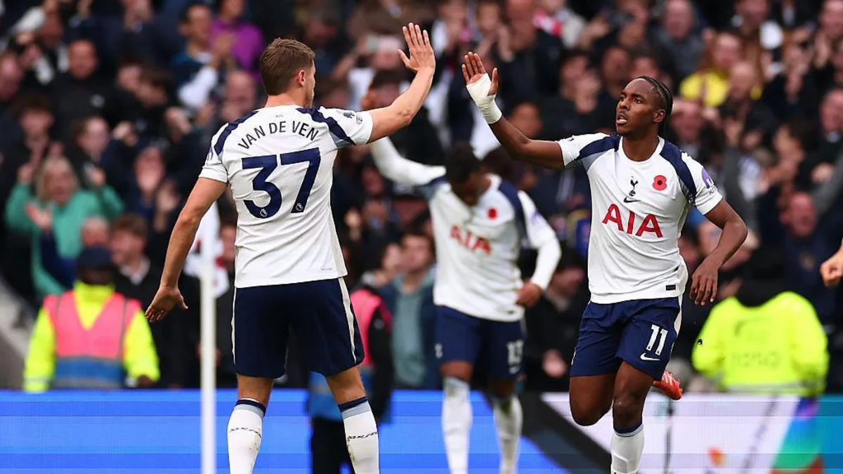 "Tottenhem" doğma meydanda məğlubiyyətlərin sayına görə "Arsenal"a çatıb