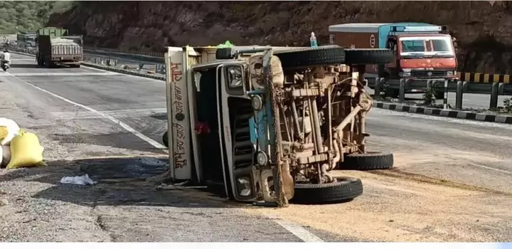 Hindistanda yük maşını insanların üzərinə sürülüb, 15 nəfər ölüb