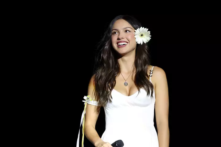 Olivia Rodrigo’s ‘You Seem Pretty Sad for a Girl So in Love’ Returns to No. 1 on Albums Chart Following ‘Expectations’ Remix