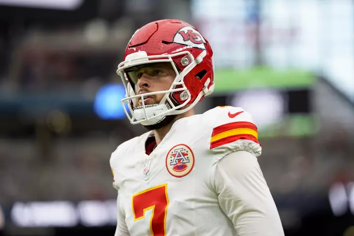 Çiefsın məşqçisi Harrison Butker və Cüstin Takerin mübarizəsi ilə bağlı fikirlərini bölüşür