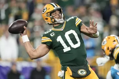 Jordan Love tosses 3 TD passes as Packers beat Panthers