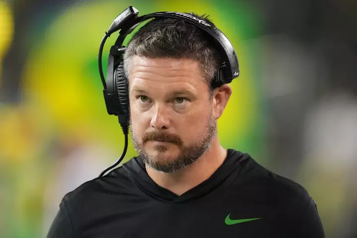 Oregon Fans Call for Dan Lanning's Firing After Loss to Unranked Syracuse