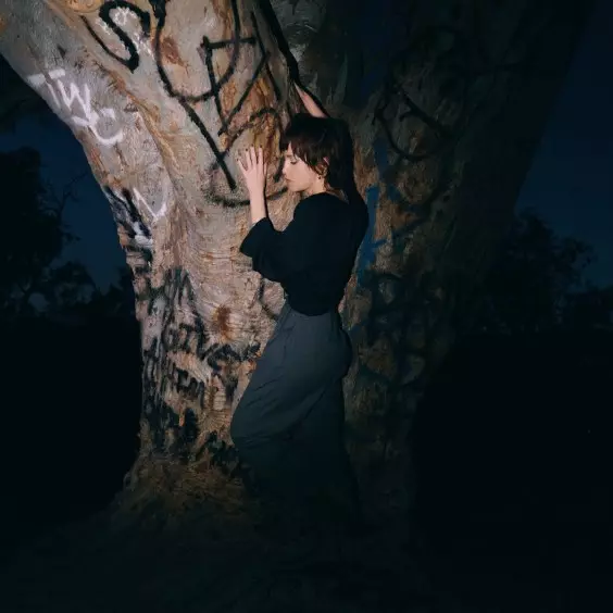 Johanna Warren Announces New Album Frog In The Belly Of A Snake: Hear “Automatic”