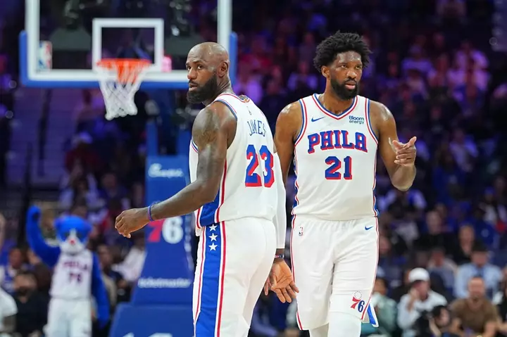 LeBron James və Joel Embiid mövsümə məhdud dəqiqələrlə başlayacaq: Hesabat