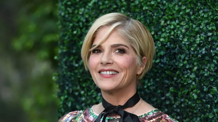 ‘Legally Blonde’ Star Selma Blair Charged With Assaulting Police Officer and Nurse