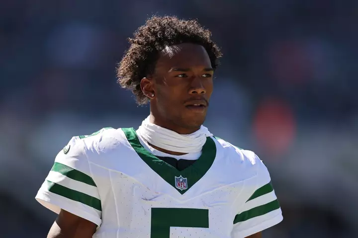 Garrett Wilson Caught on Camera Fuming at Geno Smith During Jets Loss