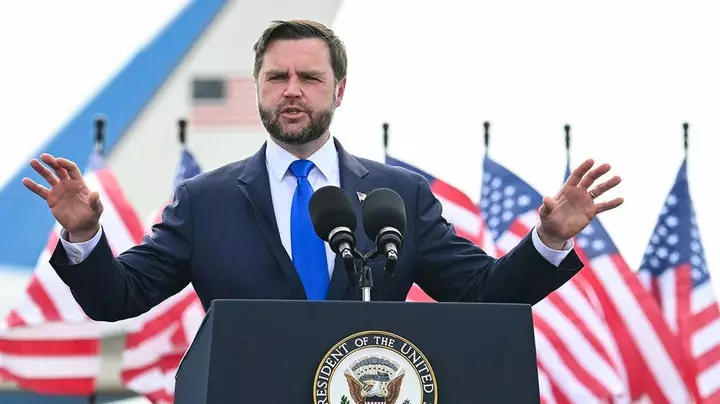 Vance takes aim at soft-on-crime Dems as GOP faces uphill midterm battle: ‘Lost their minds’
