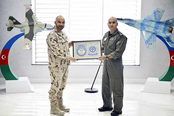Azerbaijan, UAE air force commanders discuss joint exercises, cooperation (PHOTO)