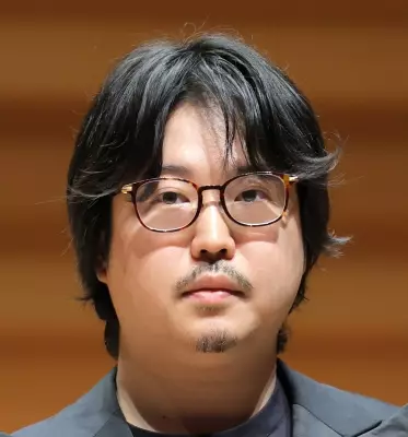 Renowned Japanese pianist found guilty of driving at 144 kph