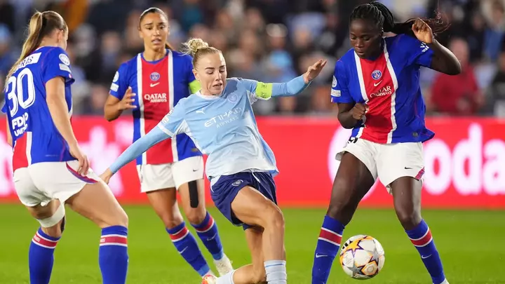 PSG gecikmiş şəkildə cavab verdi və Man City‑nin ilk WCL qələbəsini rədd etdi