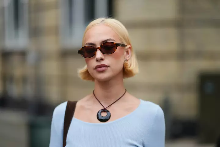 Cord Pendant Necklaces Are the ’90s Jewelry Trend I’m Seeing Everywhere This Fall