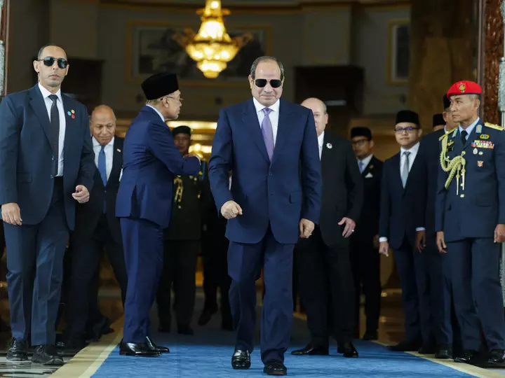 Egyptian parliament delays vote on military support for Saudi Arabia
