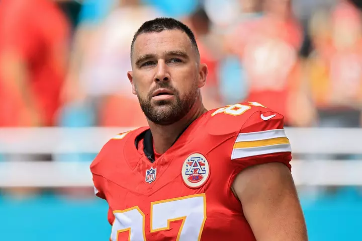 Yarın mövsüm Chiefs TE Travis Kelce üzərində 3 tərəfli tender müharibəsi gözlənilir