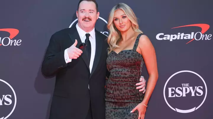 Shane Gillis Called out by Ex-Girlfriend With Gym Outfit