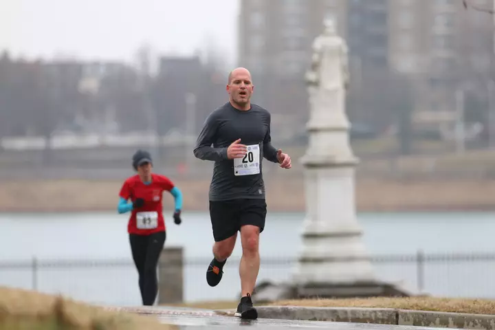 The Workout That Took a 53-Year-Old’s 5K Time From 25 to Sub-21