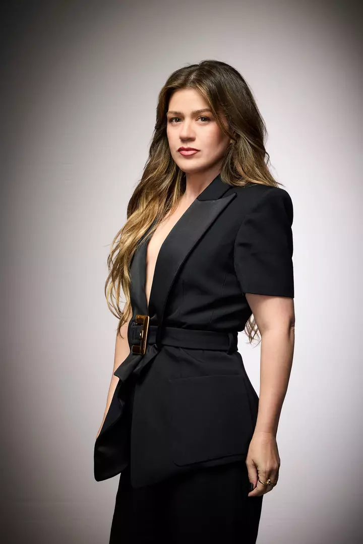 Kelly Clarkson Security Video Leaks, Reveals Every Detail From Her Visit to Art of Play