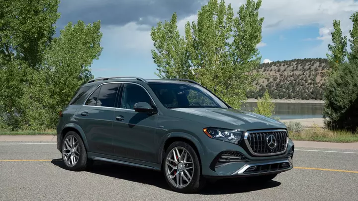Mercedes' New 577-HP AMG SUV Has a Surprising Second Personality