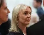 Liz Truss bölünmüş millətimizi bir araya gətirdi – onun alayına | Emma Brockes