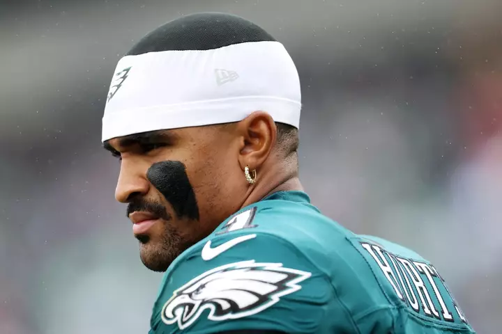 Eagles QB Jalen Hurts’ Season Comes to Stunning End After Alarming Health News
