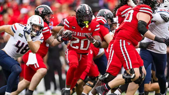 No. 13 Texas Tech Holds Off No. 22 Arizona 34-26