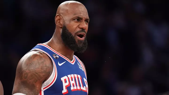 LeBronun Sixers komandası çempion Knicks-i heyrətamiz qələbə ilə məğlub edir