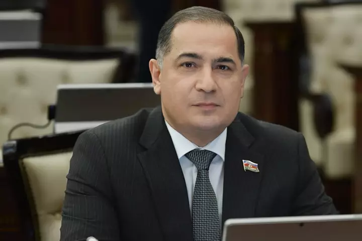 Dövlət investisiyaları artır, maliyyə nəzarəti də güclənməlidir – komitə sədri