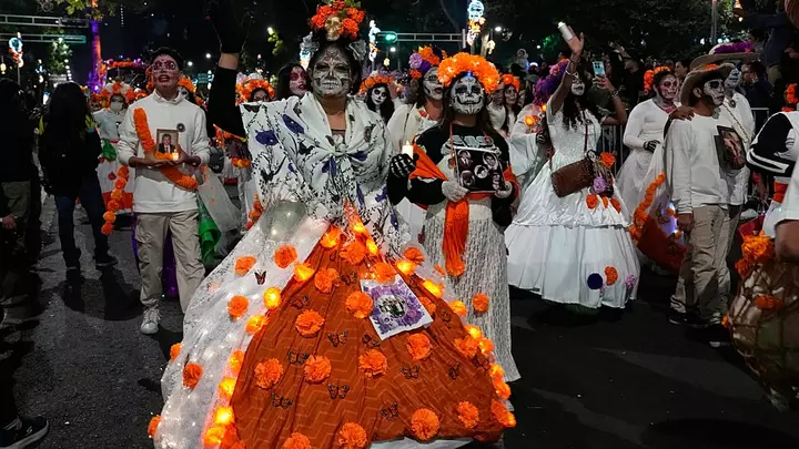 Mexico: spectacular Catrina parade brings the dead to life