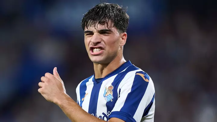 In-demand Spain star Martin talks future plans: 'This is my home'