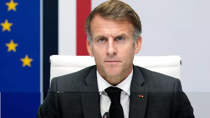 Live: Macron meets with student representatives and law enforcement ahead of new protests