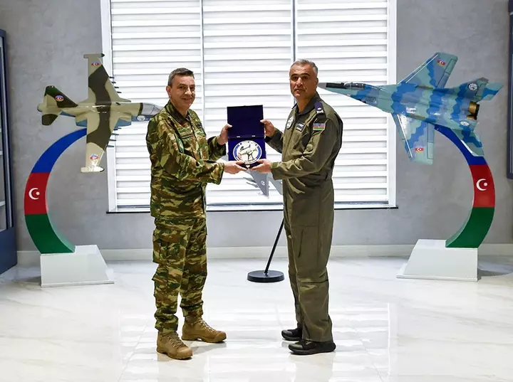 Hava Döyüş komandanlığında NATO heyəti ilə görüş keçirilib