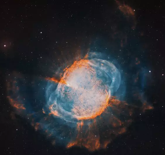 A Stunning Nebula Image Predicts How Our Sun Will Die