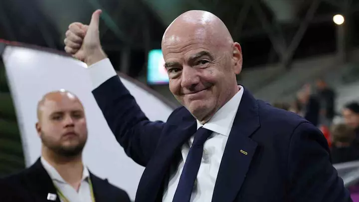 Fifa prezidenti Gianni Infantino uğursuz investisiya planı üçün üzr istədi