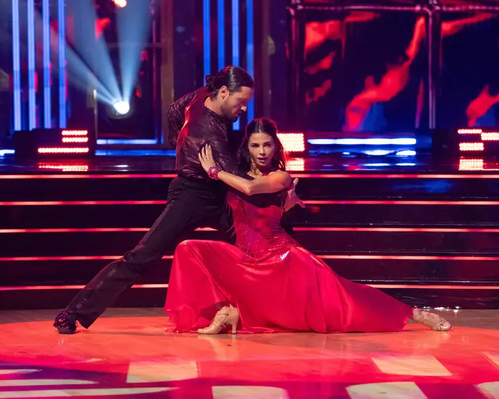 Here’s Who Jenna Dewan Will Dance With During ‘DWTS’ Now That Val Chmerkovskiy Has Been Suspended