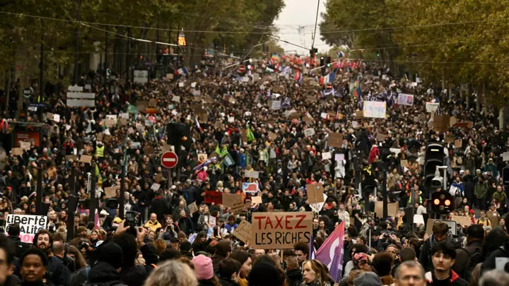 French President promises 'concrete measures' in response to French students' demands