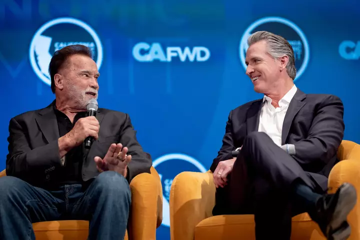 A little bipartisan bromance as Schwarzenegger, Newsom laud California's climate-change wins