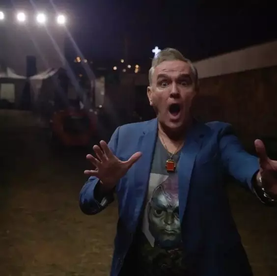 Morrissey solo albomlarını və sinqllarını sıraladı