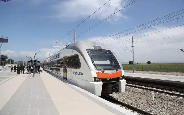 Bu marşrut üzrə əlavə qatar reysləri təyin olundu 