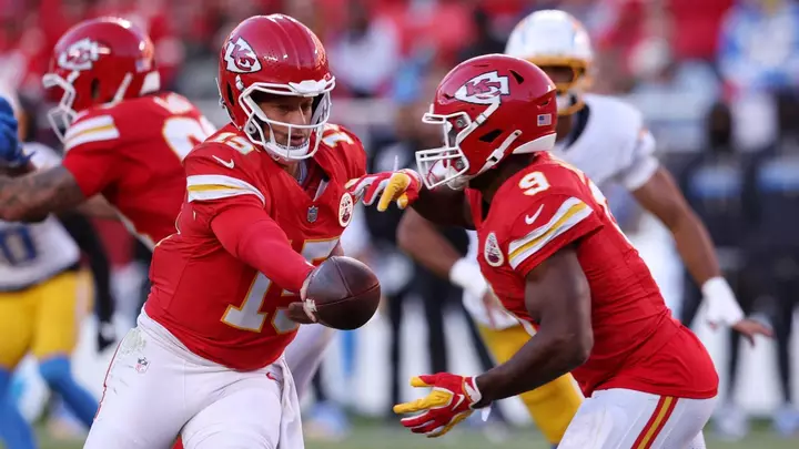 Chiefs vs. Seahawks prediction, odds, start time, betting preview: Sunday Night Football picks, best bets