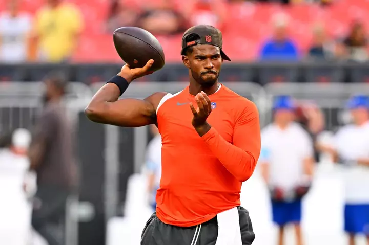 Browns QB Shedeur Sanders Hires First Agent of His NFL Career