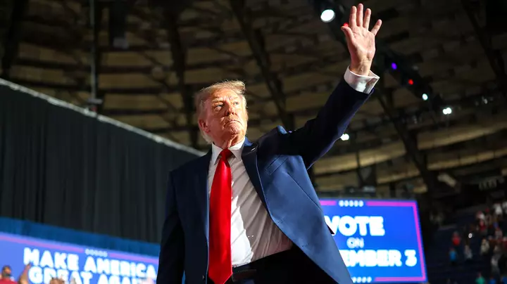 Trump, sərhəd təzyiqlərini dərin-qırmızı bir ştatda həyata keçirir, şok Senat mübarizəsi GOP möhkəmliliyini təhdid edir