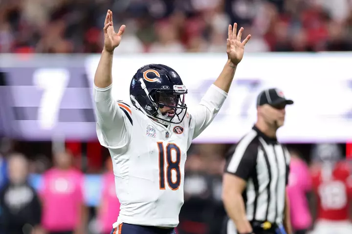 Bears QB Caleb Williams, Tom Brady‑nin yüksək tərifinə cavab verir