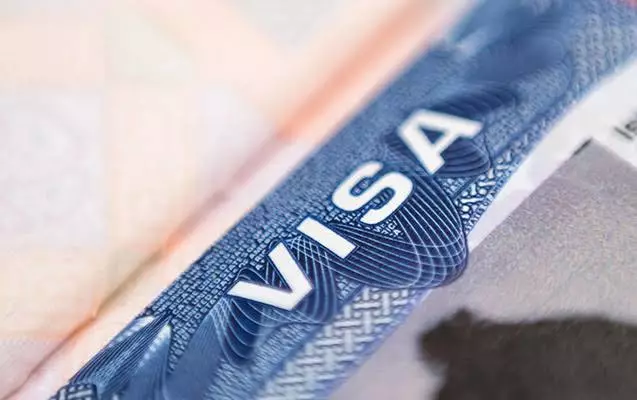 Tramp administrasiyası 300 mindən çox vizanı ləğv edib