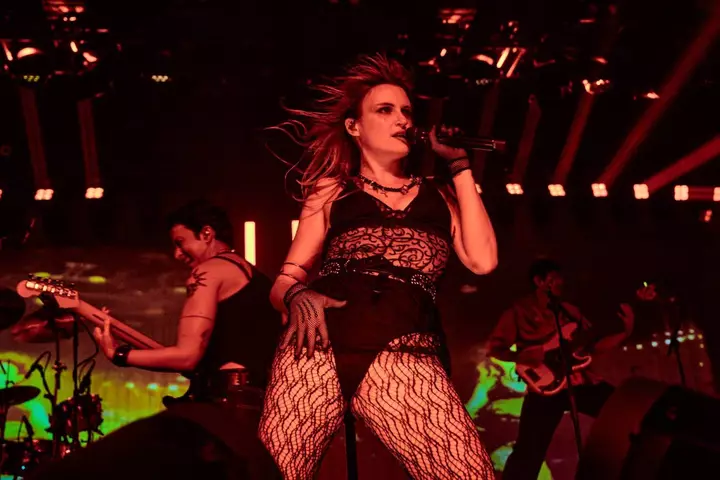 Muna Safe After Tour Bus Catches Fire on California Highway