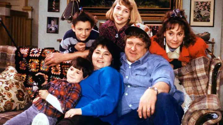 38 Years of 'Roseanne', One of the 'Greatest Sitcoms of All Time' With a Disastrous Revival